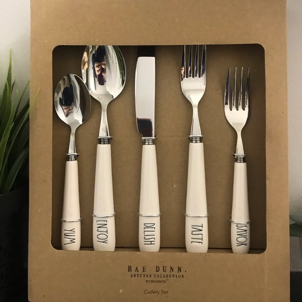 Rae Dunn cutlery set